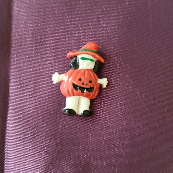 Vintage Halloween pins - Picture 2 of 5